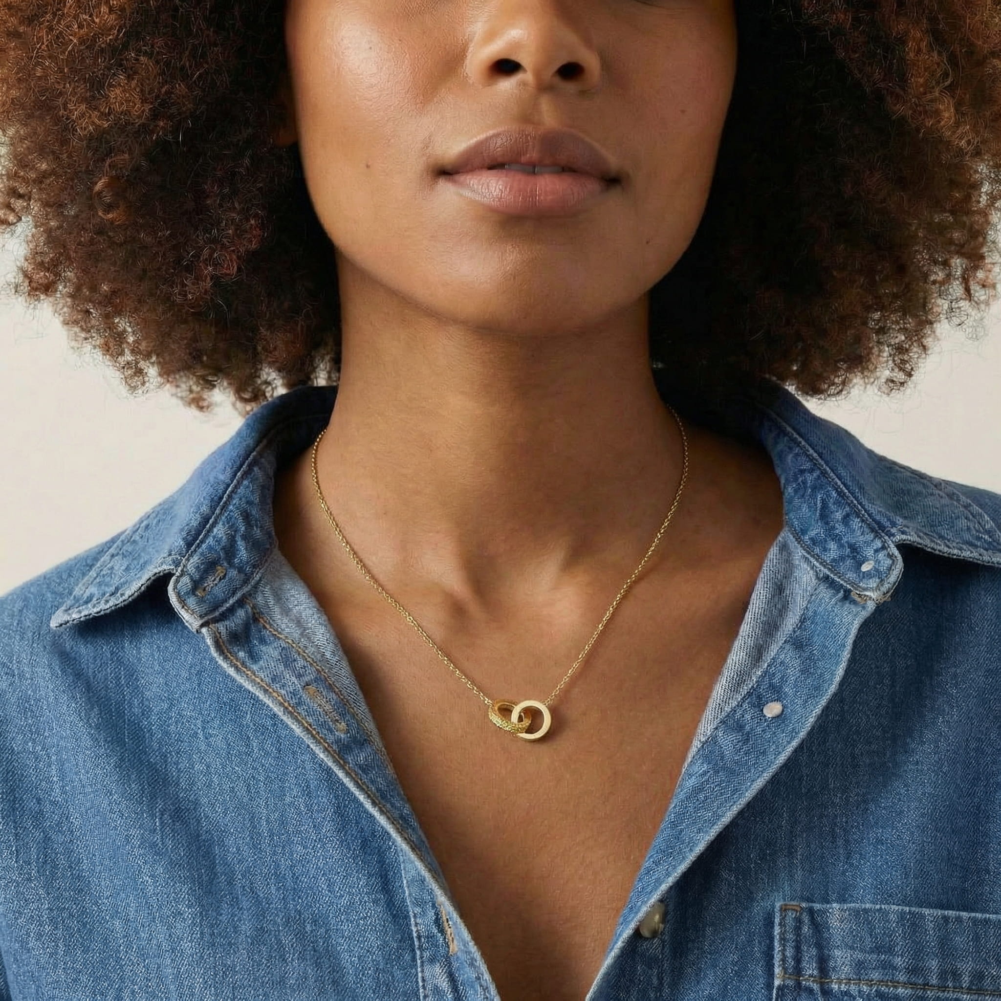 Personalized Linked Circle Necklace | Infinity Double Circle Pendant with Birthstone and Engraving, Custom Relationship Necklace Gift